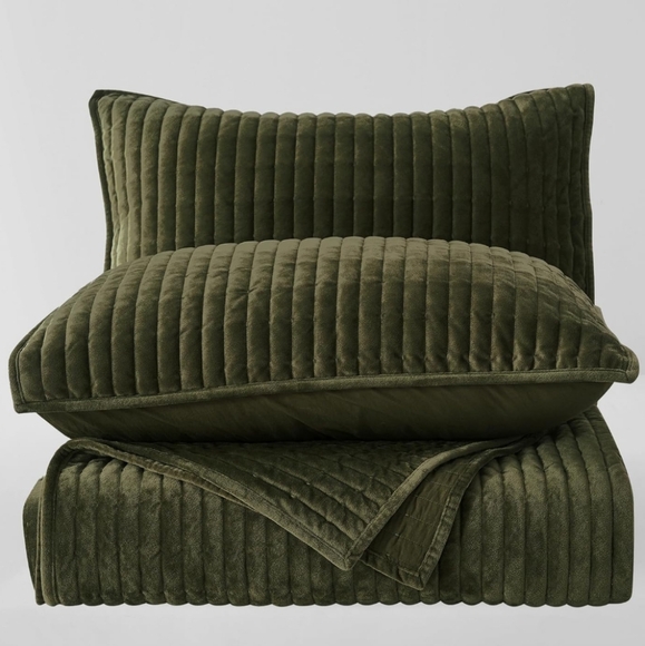 King Size Bed Army Green Striped Velvet Quilted Coverlet Bedspread Shams Set New - Picture 12 of 16